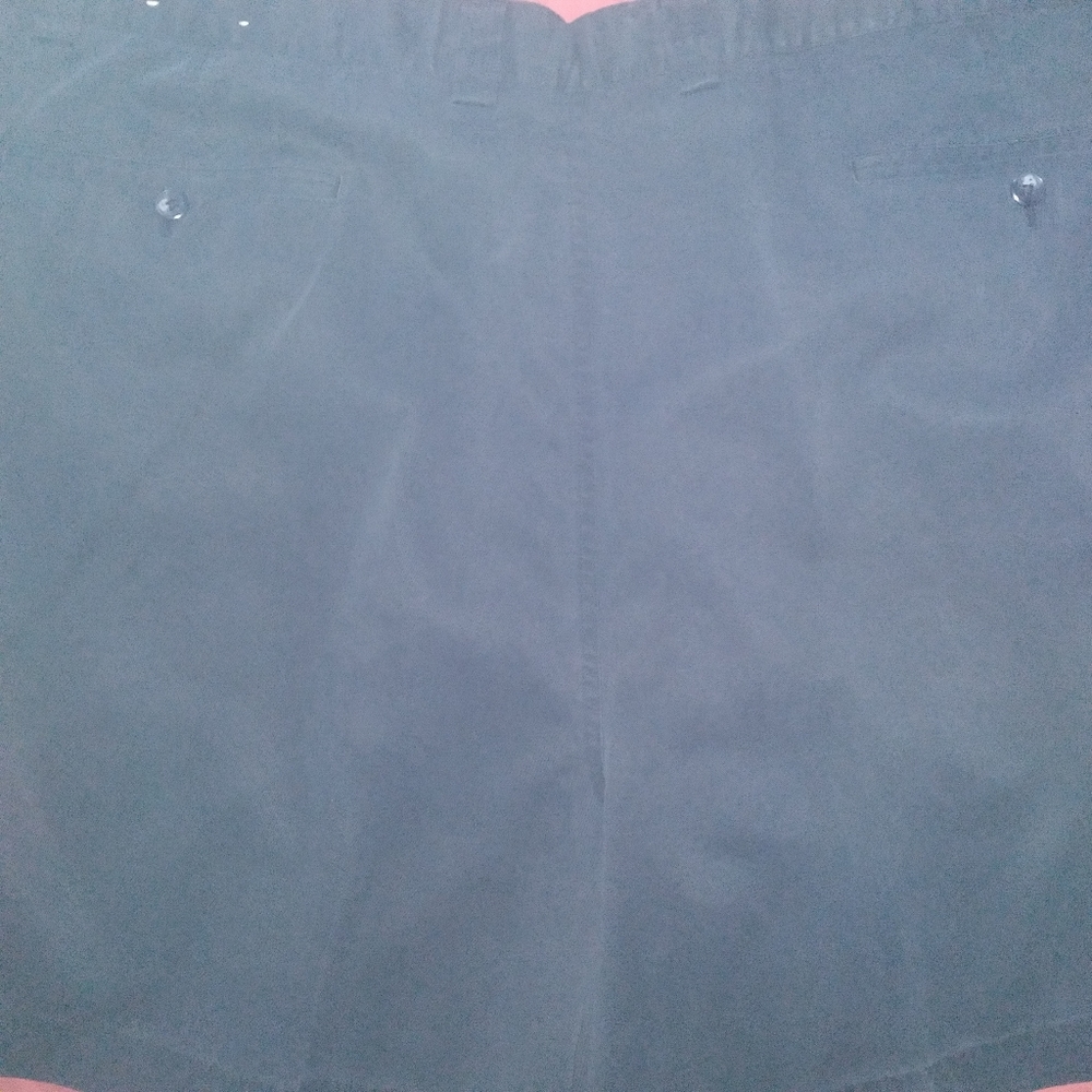 SHORTS - Picture 2 of 4